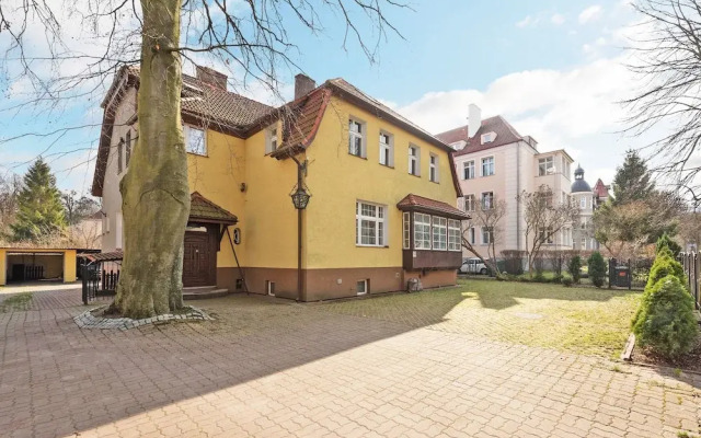 Victus Apartamenty - Book 1