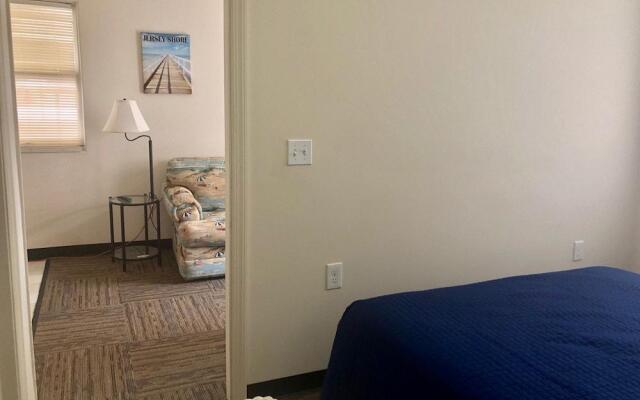 Thunderbird Motel