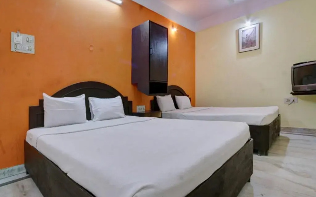 Hotel Radha Krishna Deluxe Lodge by OYO Rooms