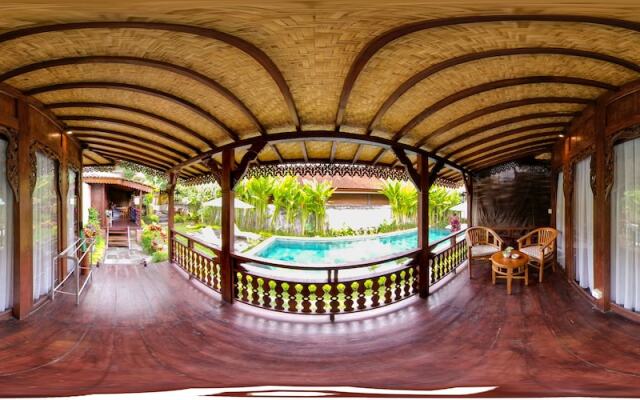 Ari Cottages