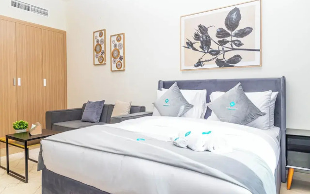 Bloomfields STU View Azizi Riviera