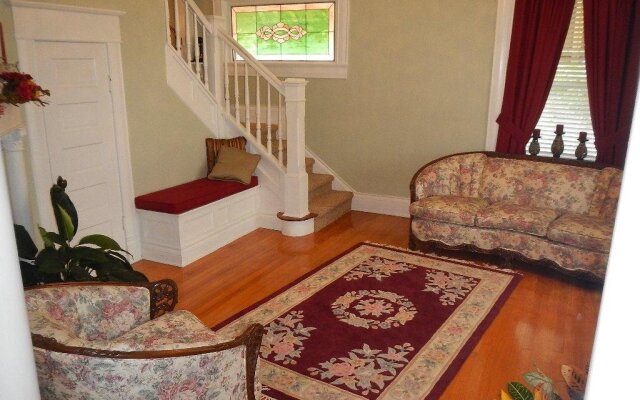 Sandstone Street Bed and Breakfast