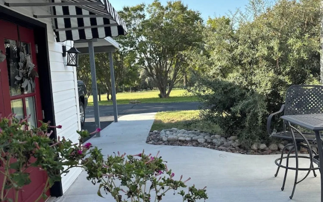 The Old Liberty Schoolhouse B&B