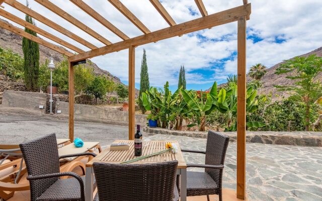 Casa de vacaciones con piscina compartida en Mogán I