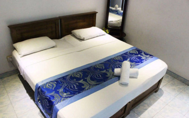 Oak Wood Inn Kandy Hotel