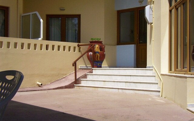 Proto House Apartments