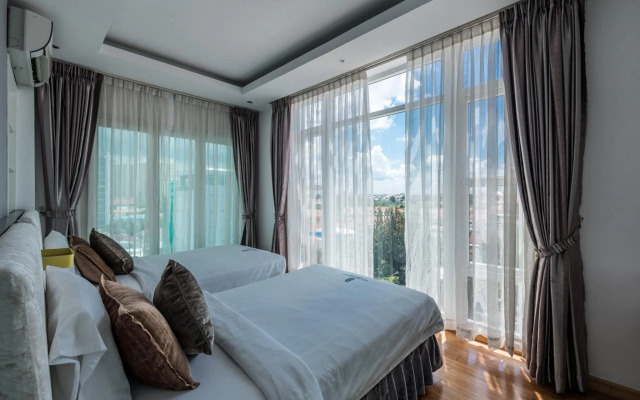 Naki Suites at Silvertown