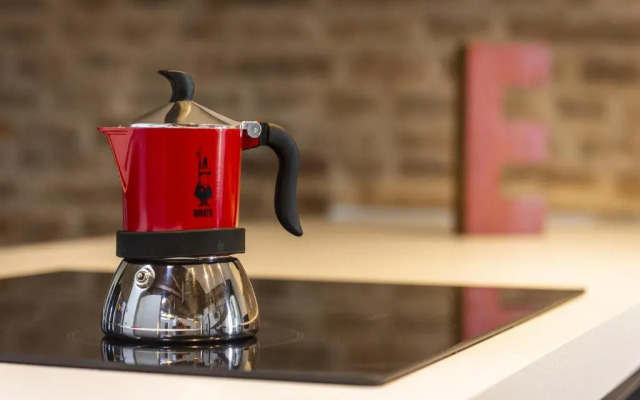 Suite 96 - Smart Holiday