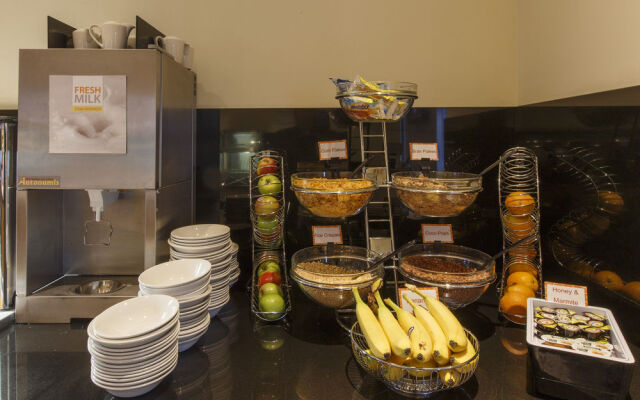 Holiday Inn Express Antrim - M2 Jct1