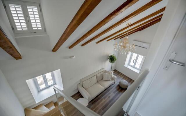Feel like an Emperor Apartment