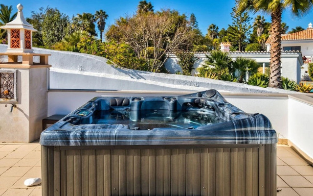 Carvoeiro Bay D Townhouse With Roof Top Jacuzzi