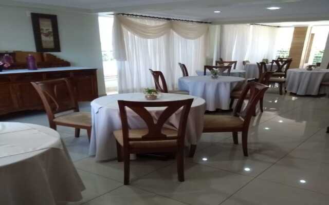OYO Novo Grande Hotel