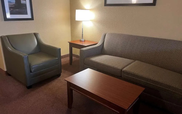 Best Western Park Heights Inn & Suites