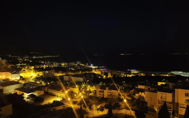 T-star, 2-bedroom apartment with magnificent beach view