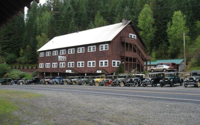 Bear Creek Lodge (on Mt. Spokane)