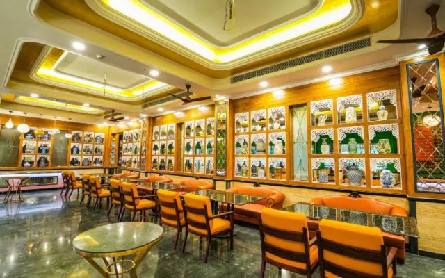 Mayfair Oasis Resort & Convention