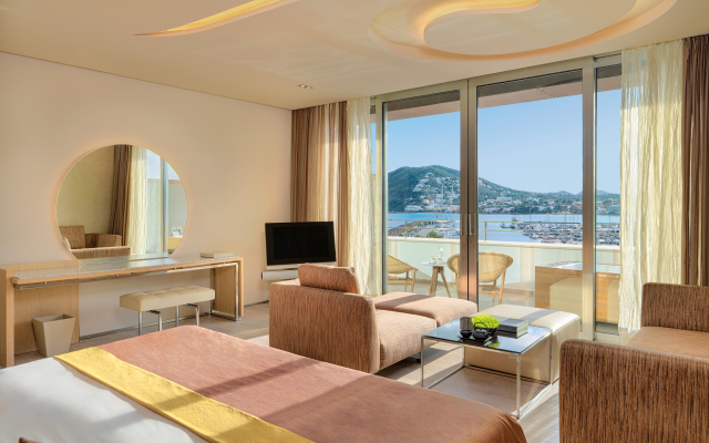 Aguas de Ibiza Grand Luxe Hotel