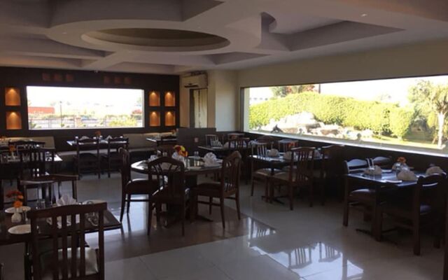 Shiva Oasis Resort