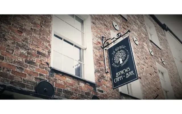 Ty Glyndwr Bunkhouse Bar and Cafe - Hostel