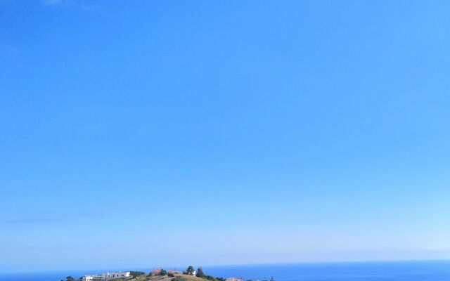 Funchal Apartment with Private Terrace