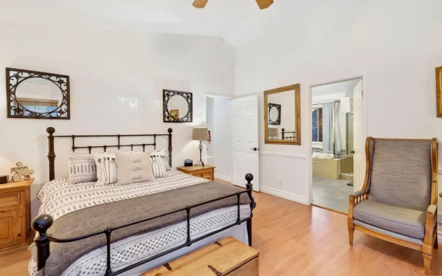 Evergreen Escape-1322 by Big Bear Vacations