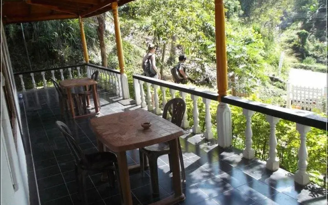 Village Inn Hostel