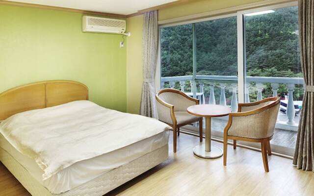 Hanwha Resort Jirisan