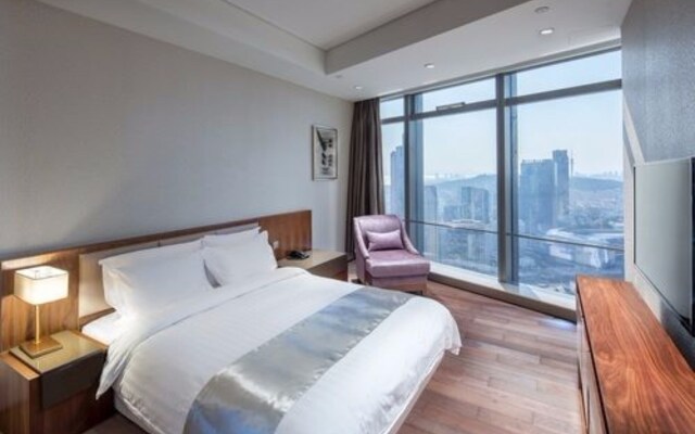 Grand Madison Qingdao Harbour-view Central（Former Qingdao Farglory Hotel）