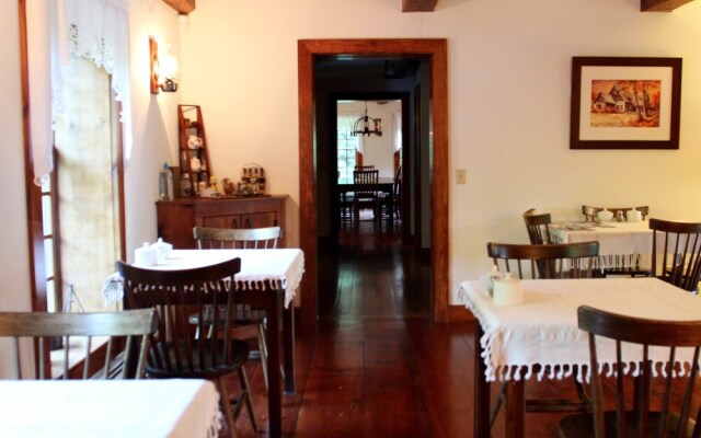 1712 House