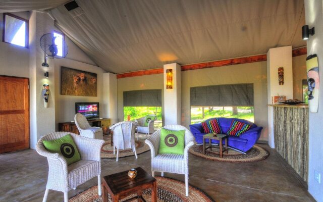 Cheetah Paw Eco Lodge