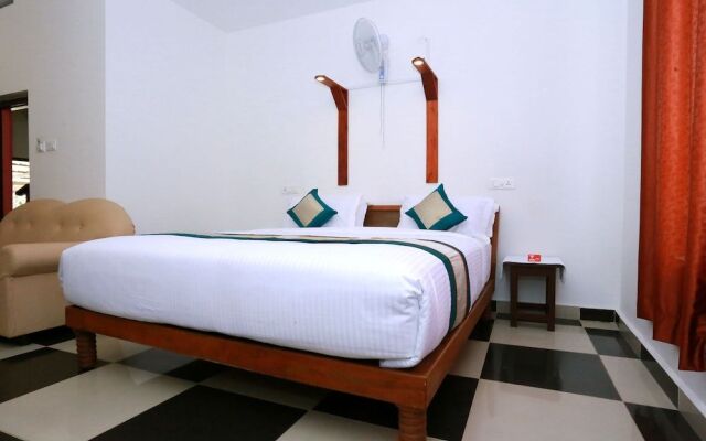 OYO 10783 Hotel River Moon