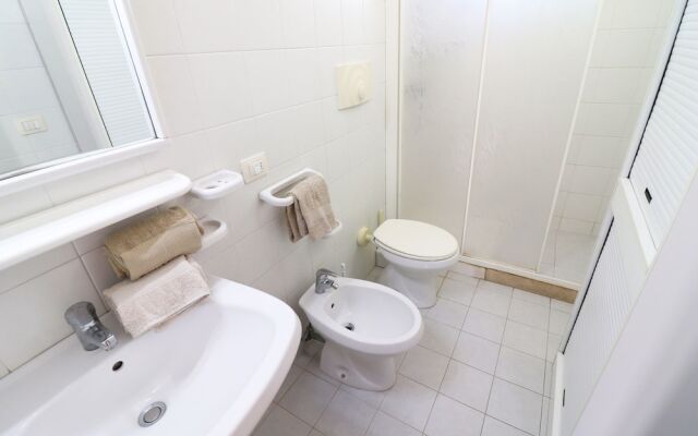 Flat Desirè Close To Beaches with Sight Castle, Terrace, Wi-Fi