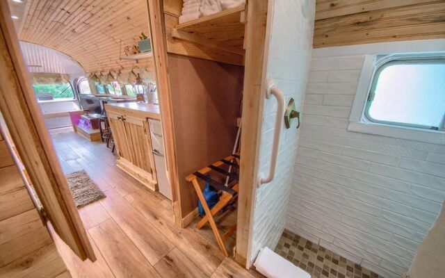 The Dog Haus Cl 195Dh