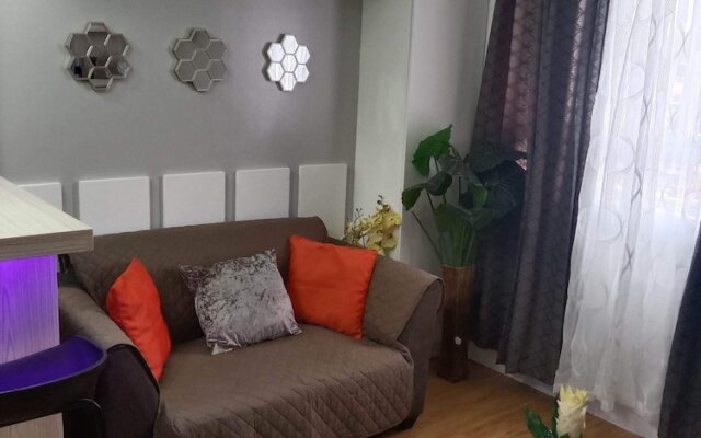 1 Br condo T2-8H