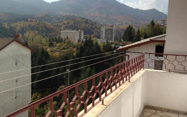 Katya Guest House