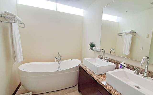 Peninsula T3 1A by Kivoya