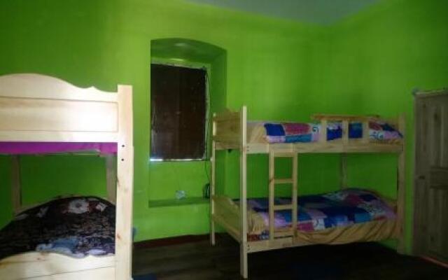 Old House backpackers B & B