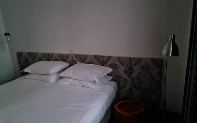 Rosa Biscoito Suites