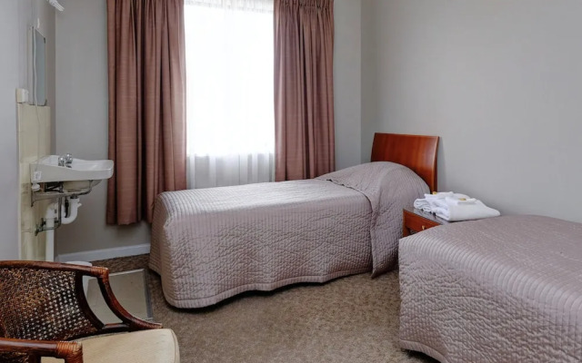 Lakes and Ocean Hotel Forster