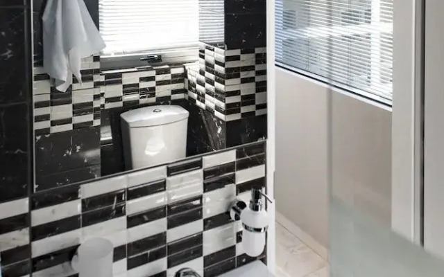 Caravel Voyage Suites By Living Spacegr