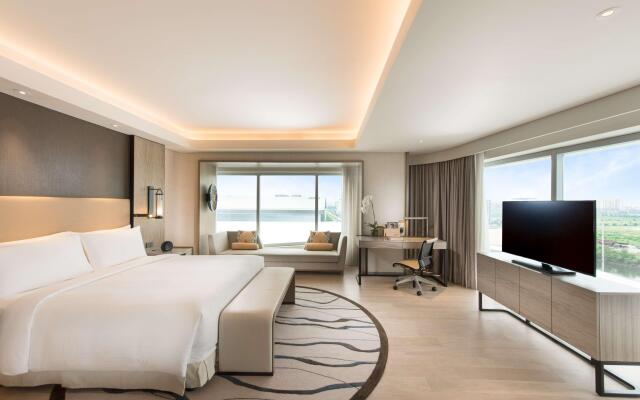 Conrad Manila
