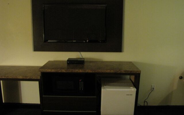 Budget Host Inn