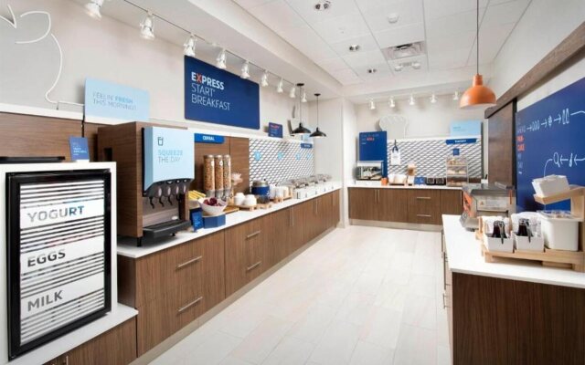 Holiday Inn Express White Marsh by IHG