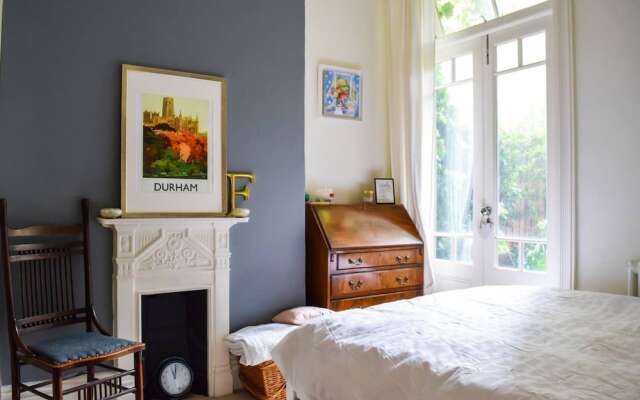 Pretty Brixton 1 Bedroom Flat With Garden