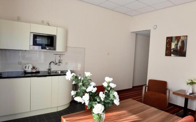 SuyderSee Hotel