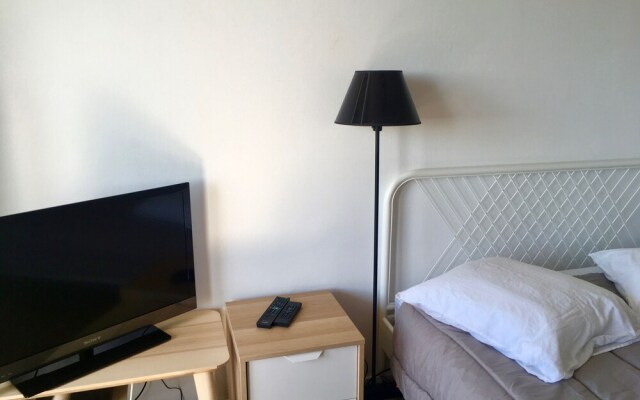 Le Consul Studio Bis Moderne