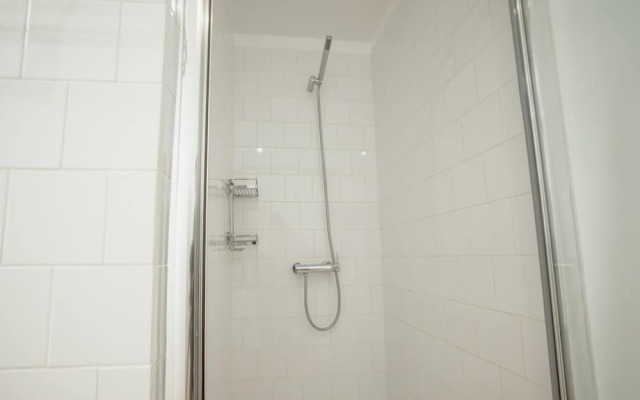 Downtown Premium Apartment by Vacationy