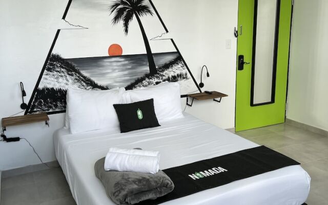 Nomada Beach Hostel - Adult Only