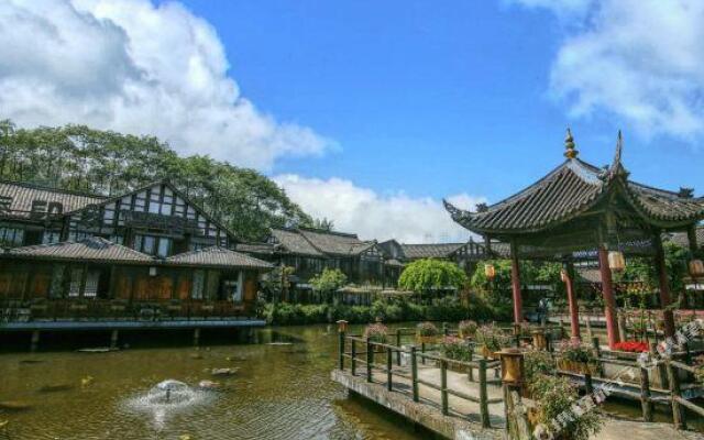 Lingxiu Impression Hotel (Emei Baoguoguo Temple)