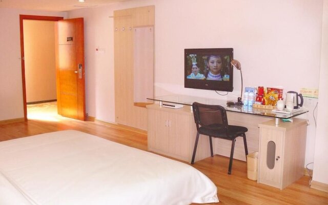 Yulin Jingtong Business Hotel